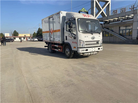 ���3.4���{��Һ����ƿ�\ݔ܇